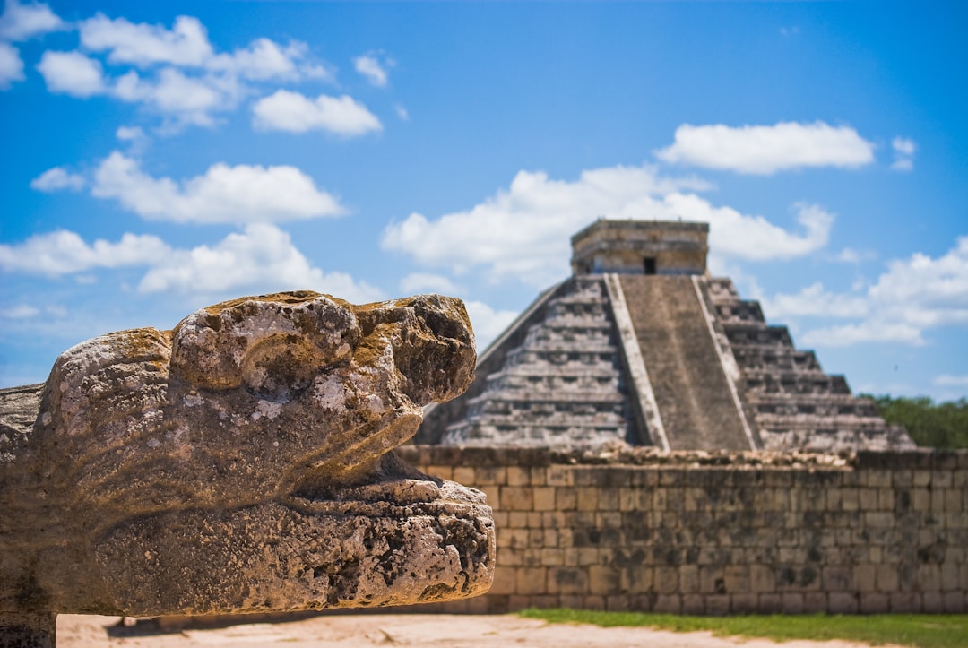 landmark-photography-of-chichen-itza-mexico-ufk0p6wygee